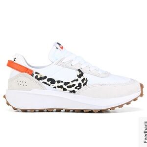 Women's Waffle Debut Retro Runner Sneaker